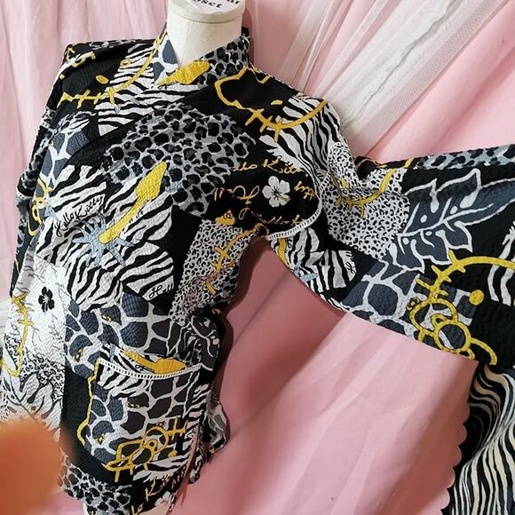 Hello Kitty Outfit Size Small Black Leopard Zebra Gyaru Gal Style Top Shorts Set - Picture 4 of 10
